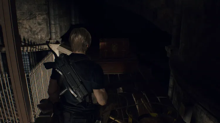 Cermin dengan Mutiara & Rubi