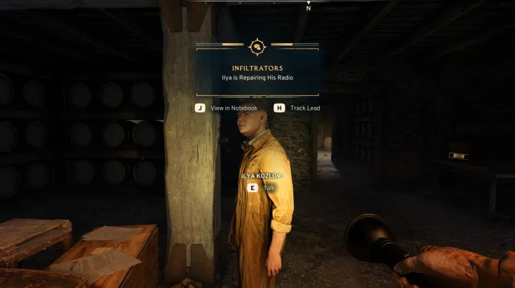 Ilya naprawia swoje radio