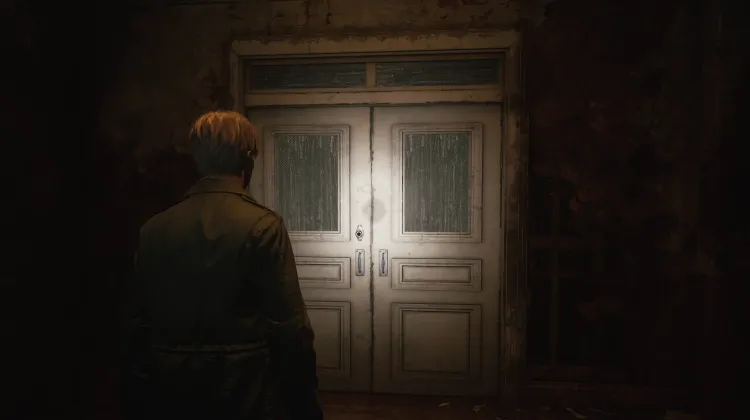 Blue Creek Apartments 1F Staircase Door