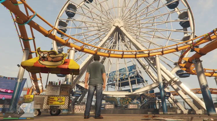 Grande roue de fête foraine