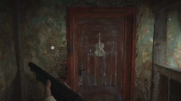 Porta da Casa do Luthier