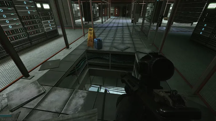 Agujero del Suelo al Piso Técnico