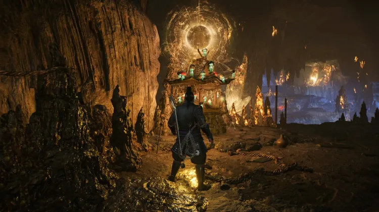 으스스한 동굴 - 석회화 연못 사당