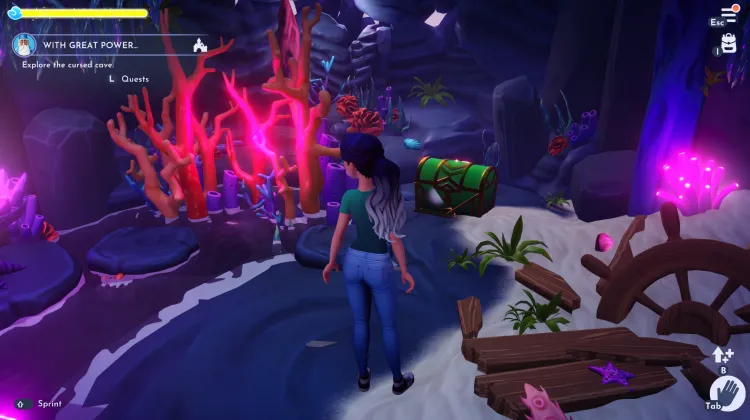 Schwarz-rotes Abendkleid mit langen Ärmeln